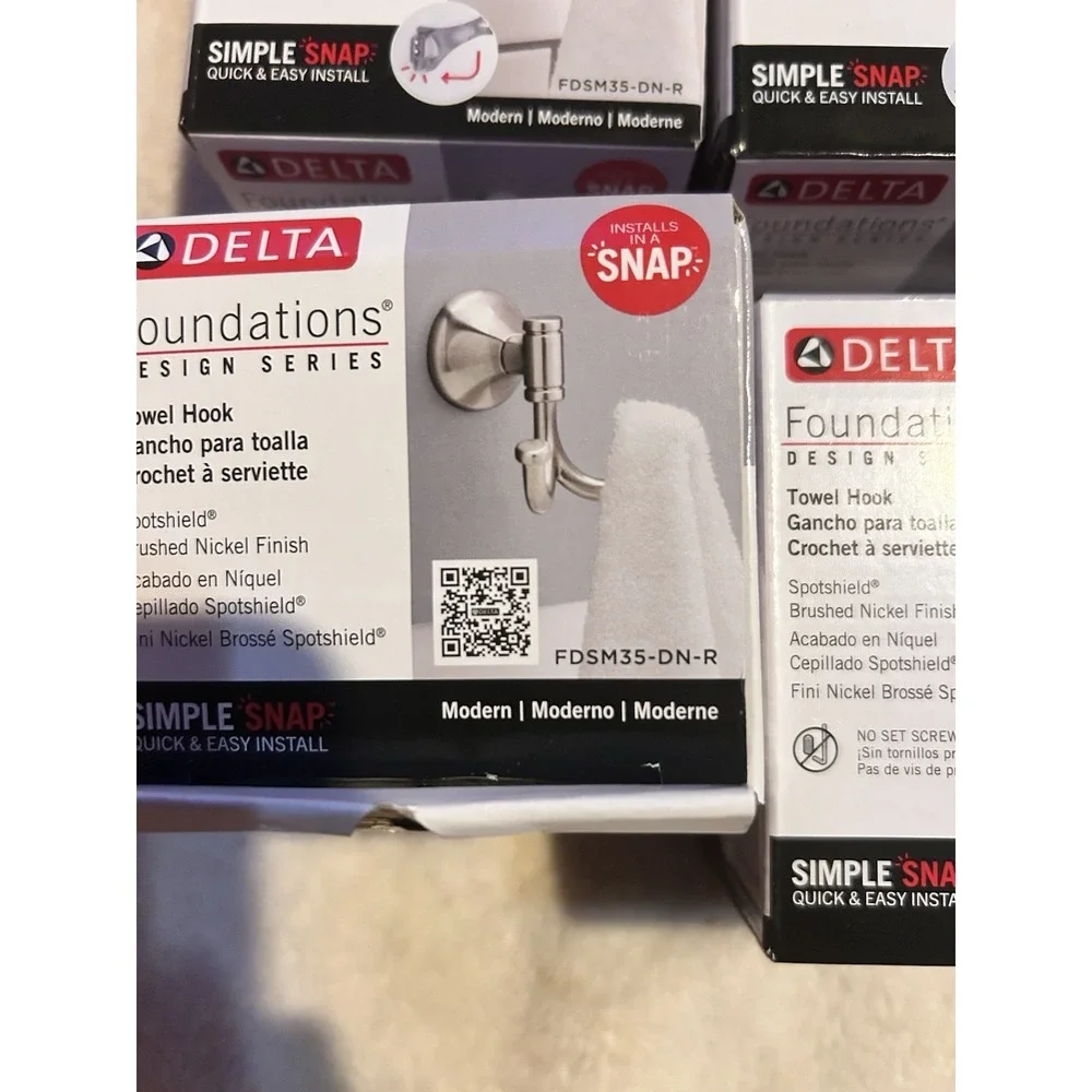 Lot of 4 Delta Foundations FDSM35-DN-R Towel Hooks Brushed Nickel SpotShield New